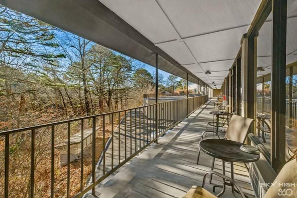 Stonegate Lodge King Bed, Wifi, 50In Roku Tv, Salt Water Pool Room #108 尤里卡斯普林斯 外观 照片