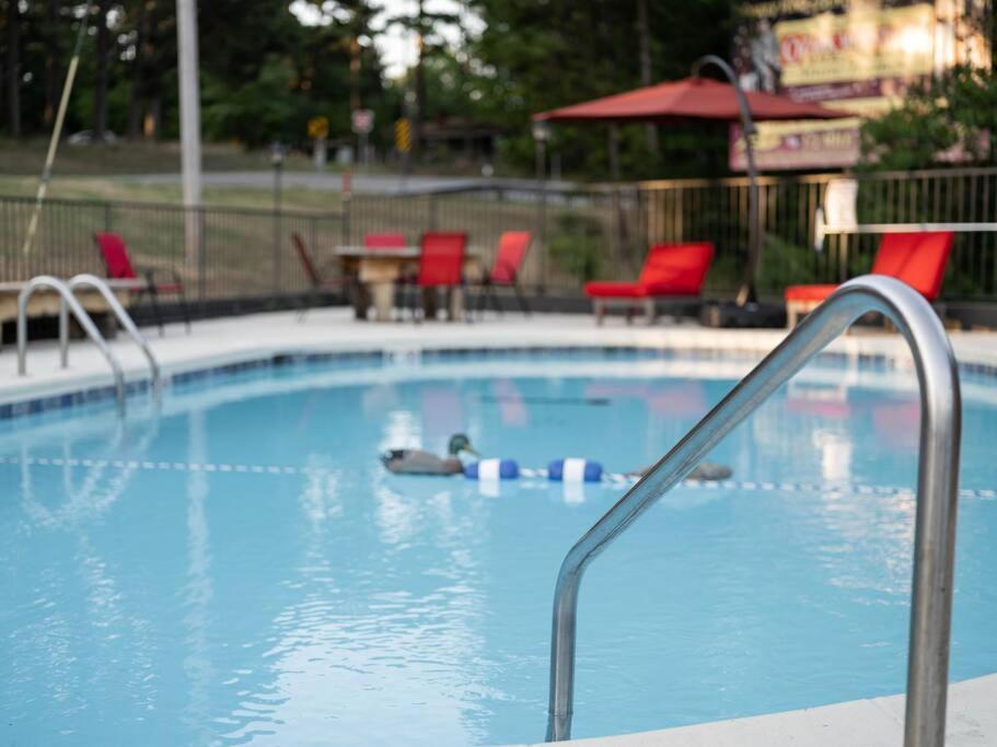 Stonegate Lodge King Bed, Wifi, 50In Roku Tv, Salt Water Pool Room #108 尤里卡斯普林斯 外观 照片